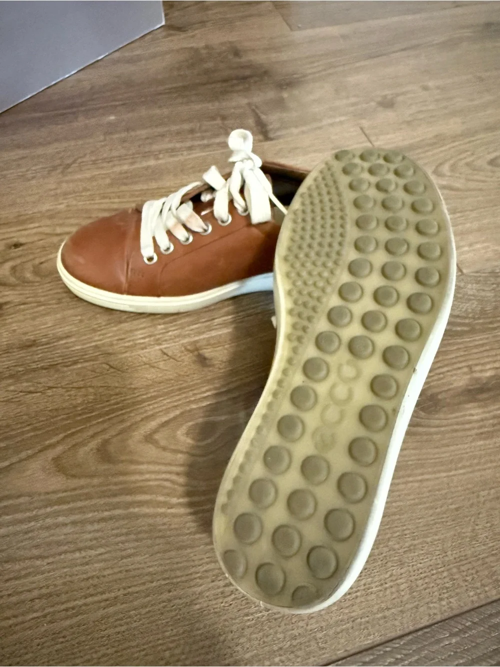 Ecco Brown Leather Sneakers with White Laces